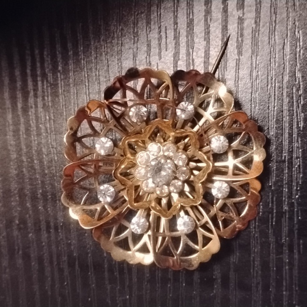 Coro Gold Floral Brooch with Rhinestone Accents - Picture 5 of 6